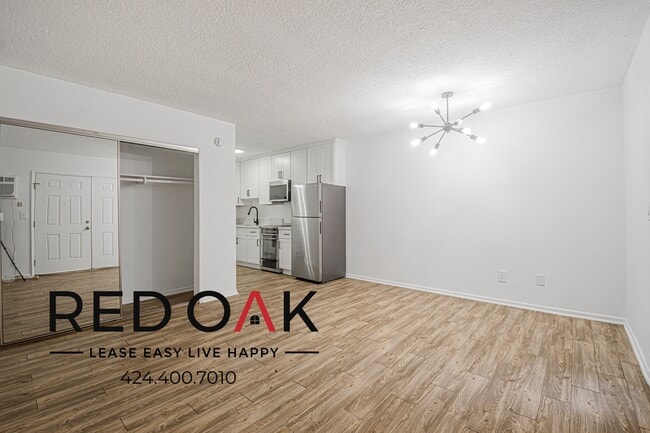 Building Photo - 1800 W Glencrest Ave Unit 1