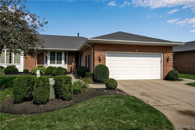 Building Photo - 6 St Charles Ct