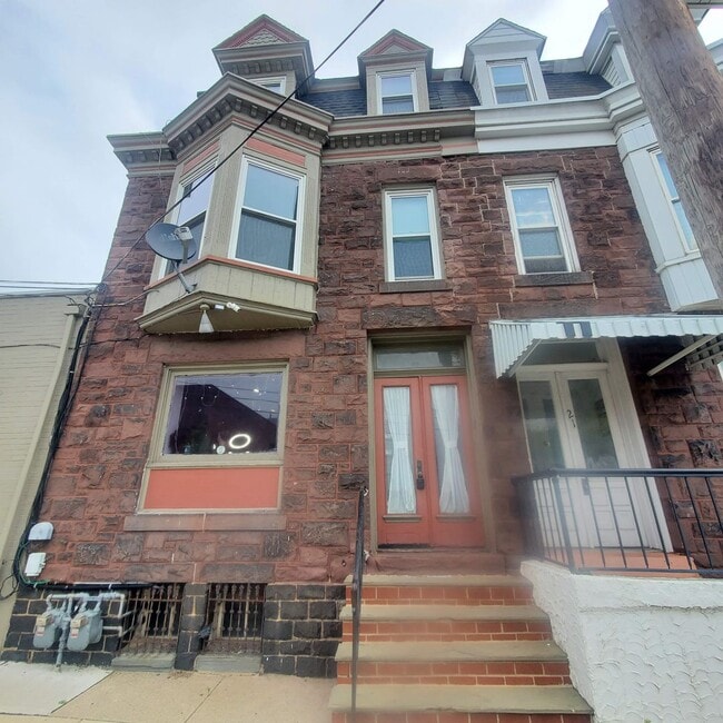 Building Photo - 19 S 12th St Unit 2 Rental