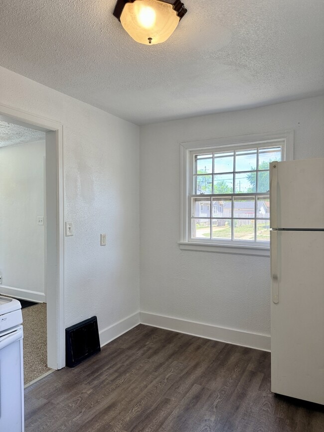 Photo - 2809 Bildahl St