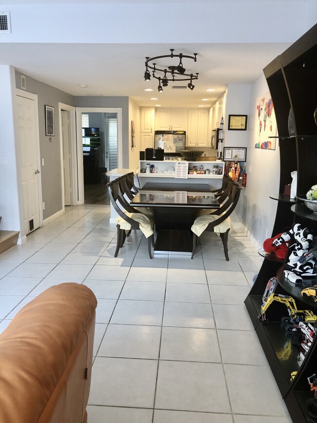 Photo - 7733 Bergamo Ave