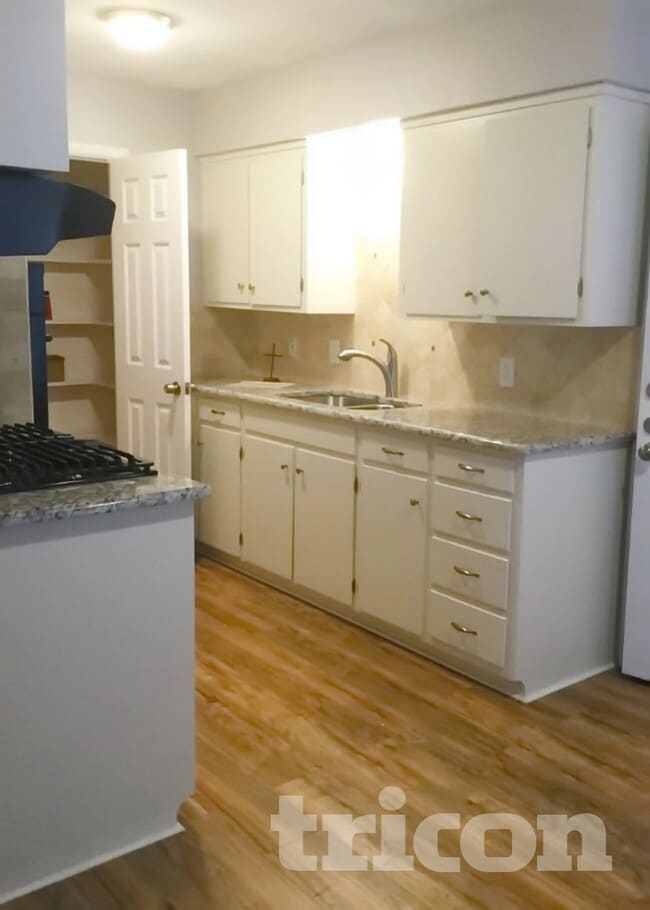 Photo - 1803 Westcrest Dr
