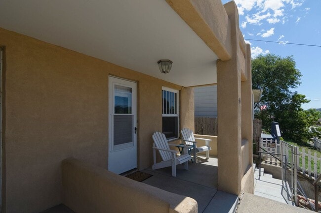Photo - Charming partially furnished 1 bedroom Duplex Apartment Unidad 442 W 1st St