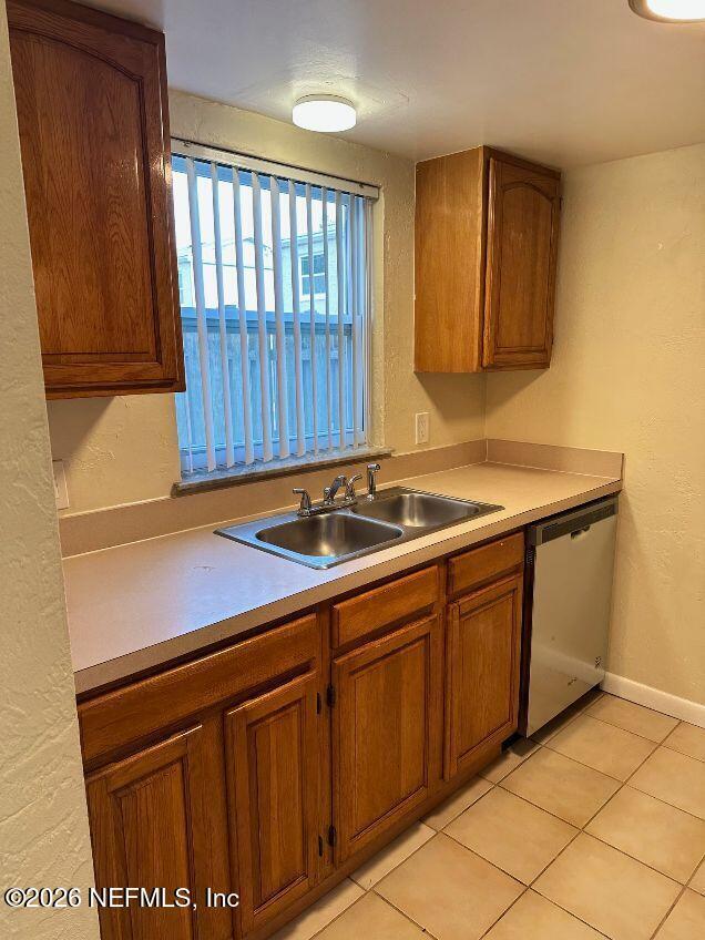 Photo - 60 Masters Dr Unit A