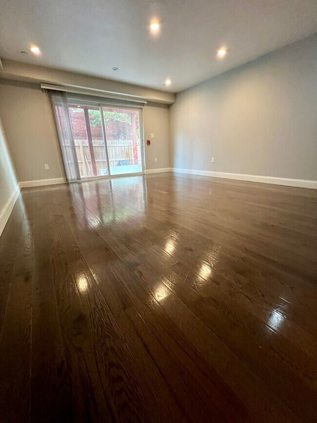 Photo - Stunning 3-Bedroom Condo in Point Breeze! Available NOW! Unit 1