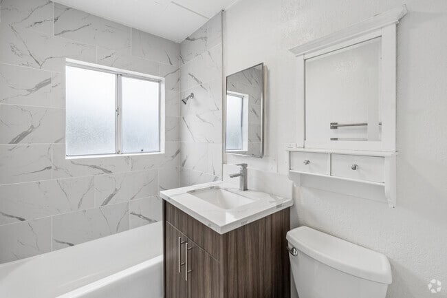 1BR, 1BA - 511SF - Bathroom