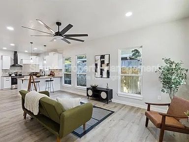 Photo - 1951 NW 11th St