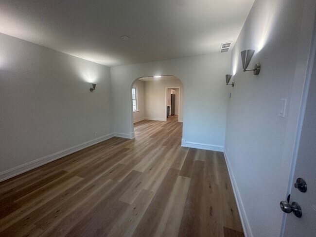 Photo - 5624 N Marmora Ave Unit 3