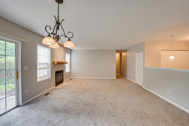Photo - 2427 Stoughton Cir Unit 2427