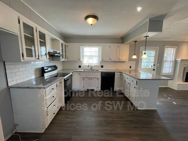 Photo - 2156 E Swallow St