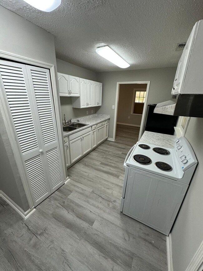 Photo - 2932 Abelia Dr