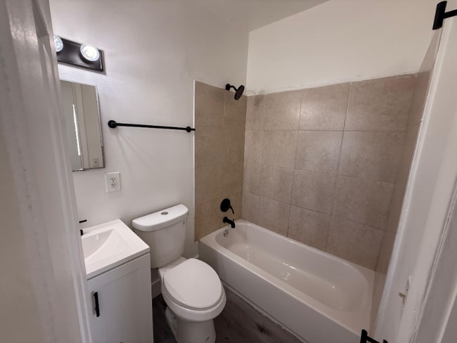 Photo - 320 NE 13th Ave Unidad 04