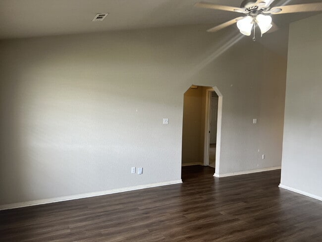 Photo - "Charming 3-Bedroom Home with 2 Full Baths in Fort Smith – Perfect Blend of Space and Comfort!"