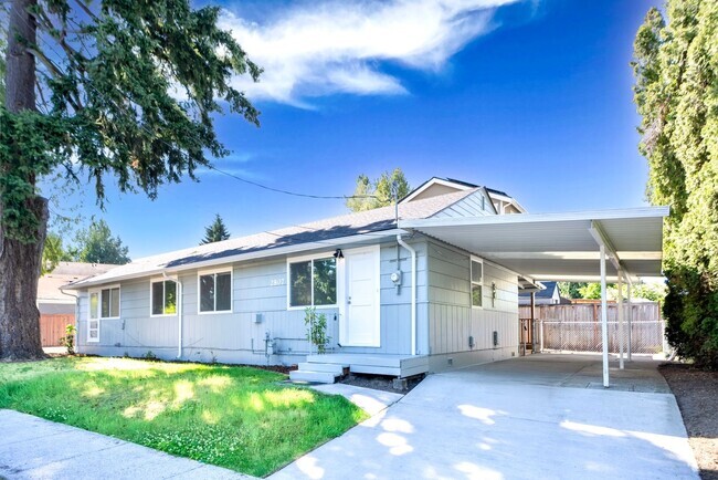 Building Photo - Beautiful 4bed 2bath Home in Renton
