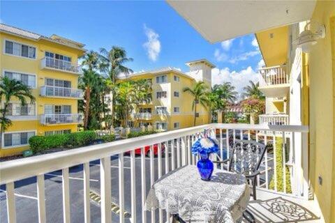 Photo - 151 NE 16th Ave Unit 264