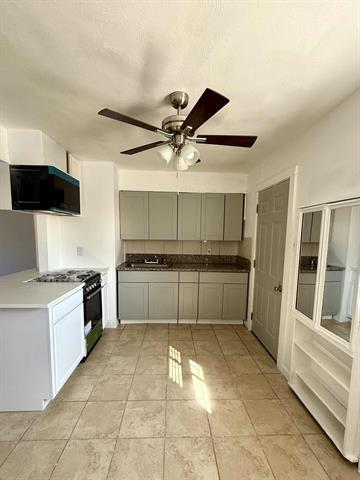 Photo - 321 La Salle Dr