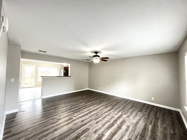Photo - INDIAN PARK END UNIT TOWNHOME!