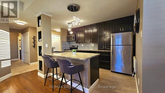 Photo - 75 Huxley St Unit 705