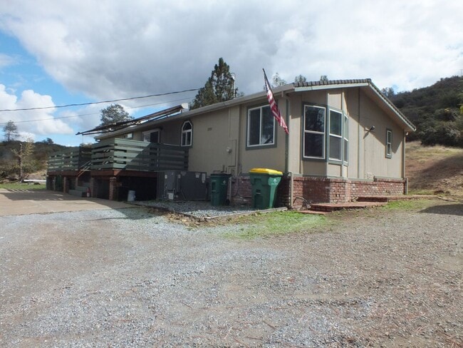 Photo - Rescue Retreat 1700 sf 2/2 with workshop