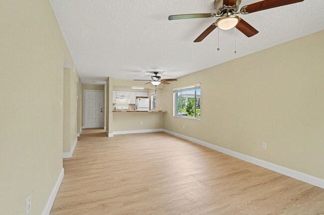 Photo - 2290-2296 Fox Hollow Dr. Unit 2294