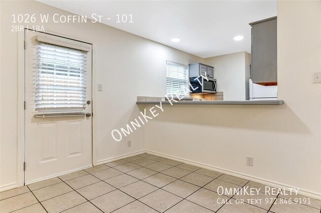 Photo - 1026 W Coffin St Unit 101