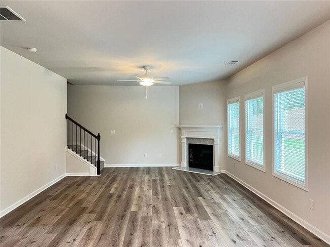Photo - 274 Fox Crk Dr