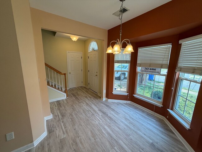 Photo - 232 Hadley Commons Dr