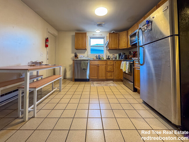 Photo - 74 Dunboy St Apartments Unit 2