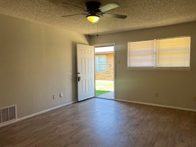 Photo - 6509 21st St