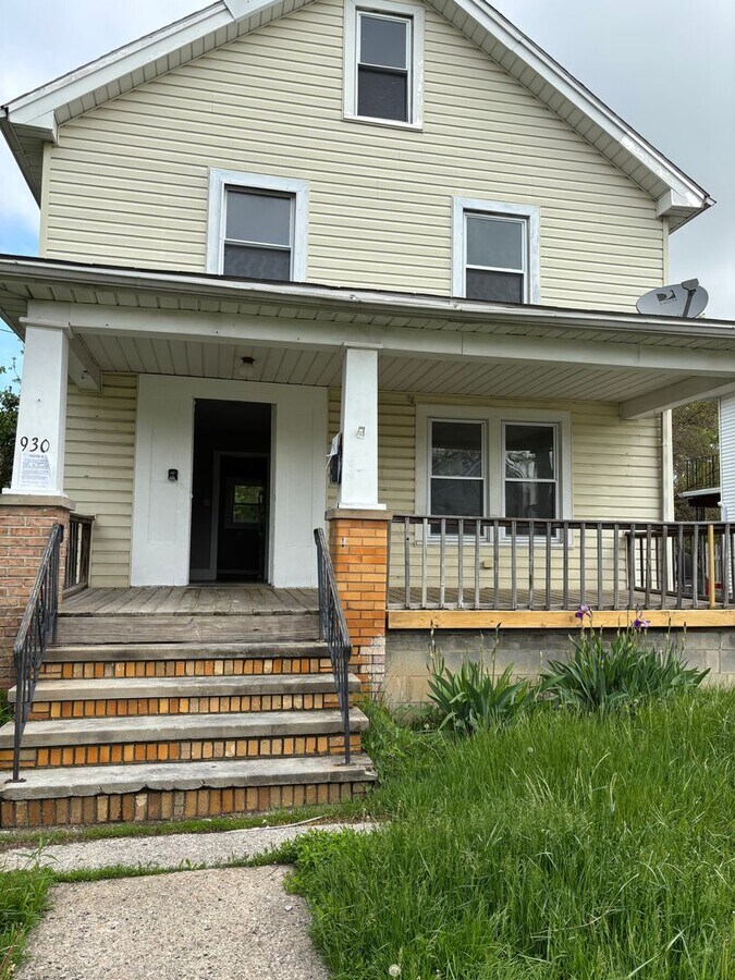 Charming 3-bedroom home, ready for you! Se... - Charming 3-bedroom home, ready for you! Se...