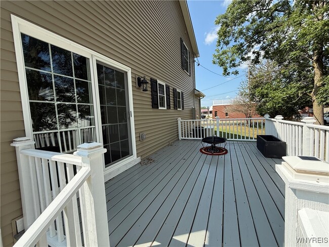 Photo - 8550 Nottingham Terrace