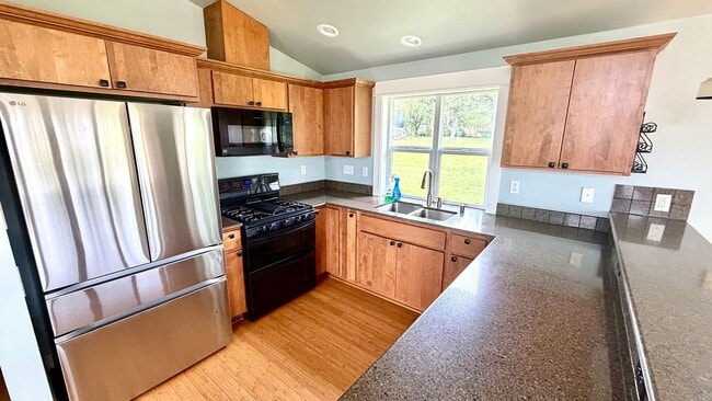 Photo - 5469 S Shore Dr