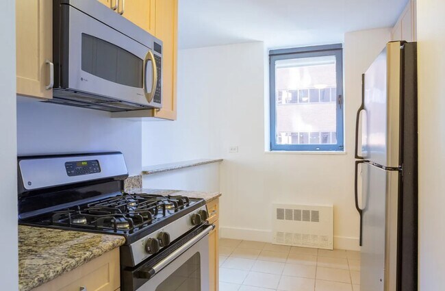 Photo - 251 W 48th St Unit 11C