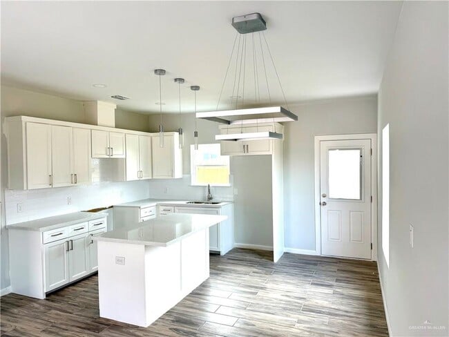 Photo - 15 West Dr Unit 4