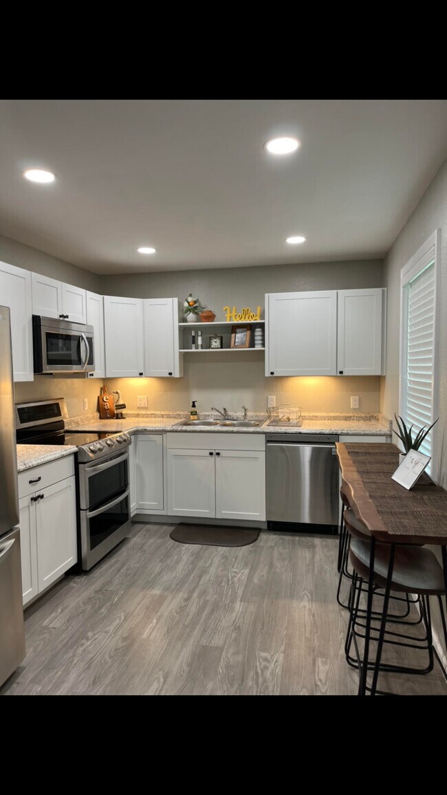 Photo - Hillside Apartments Unidad 100