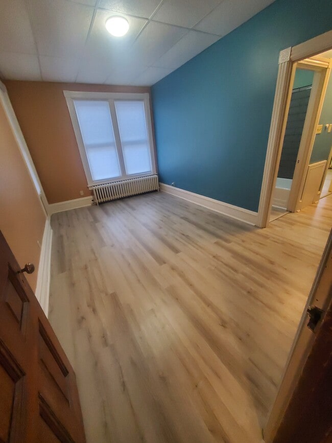 Living rm - 364 N York St Unidad 2F