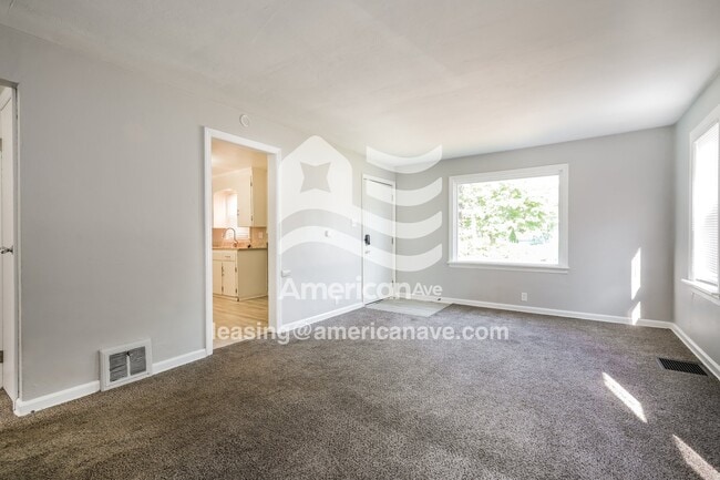 Photo - 1201 Clover St