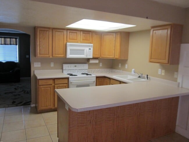 Photo - 2 br with bonus room!  beautiful townhouse end unit, available in April! Pet Friendly..
