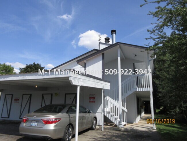 2 BR/1 Bath Spokane Valley upstairs 4-plex... - 2 BR/1 Bath Spokane Valley upstairs 4-plex... House