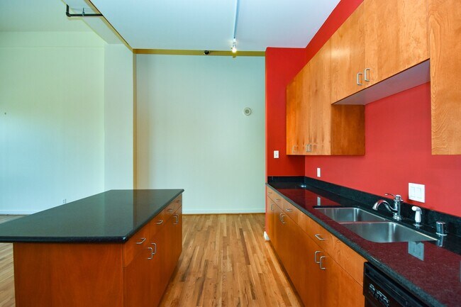 Photo - 915 Franklin St Unit 2H