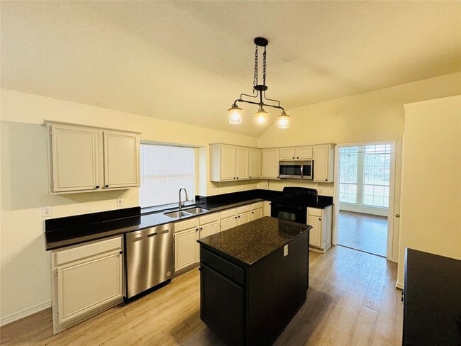 Photo - 716 Elm Falls Pl