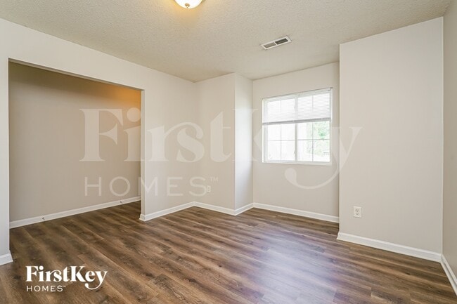 Photo - 2645 Ninfield Dr