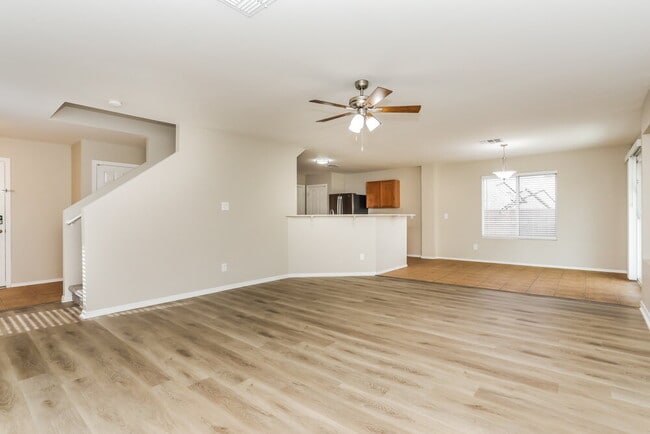 Photo - 6809 S Parliament Dr