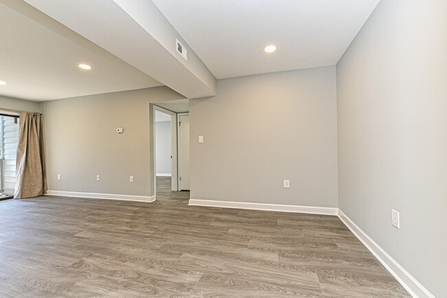 Photo - 5020-E Sardis Rd