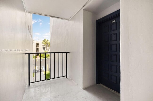 Photo - 10825 SW 112th Ave Unit 213
