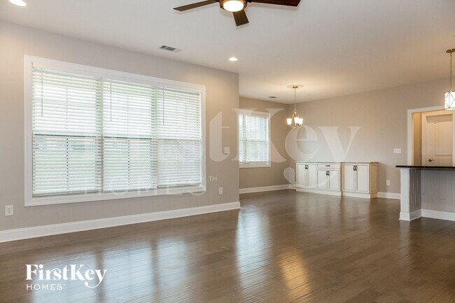 Photo - 740 Wood Lily Dr