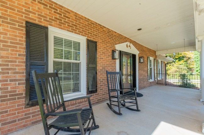 Photo - 1060 Kerner Rd