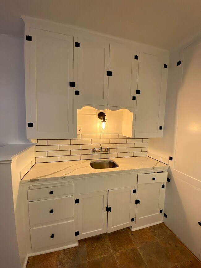 Photo - 141 E 1st Ave Unidad 406