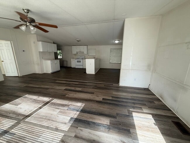 Photo - 2168 Lee Rd 430
