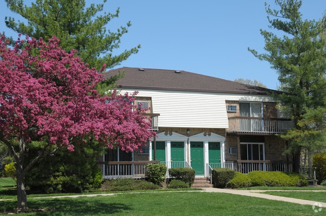 Building Photo - North Brunswick Manor Rental